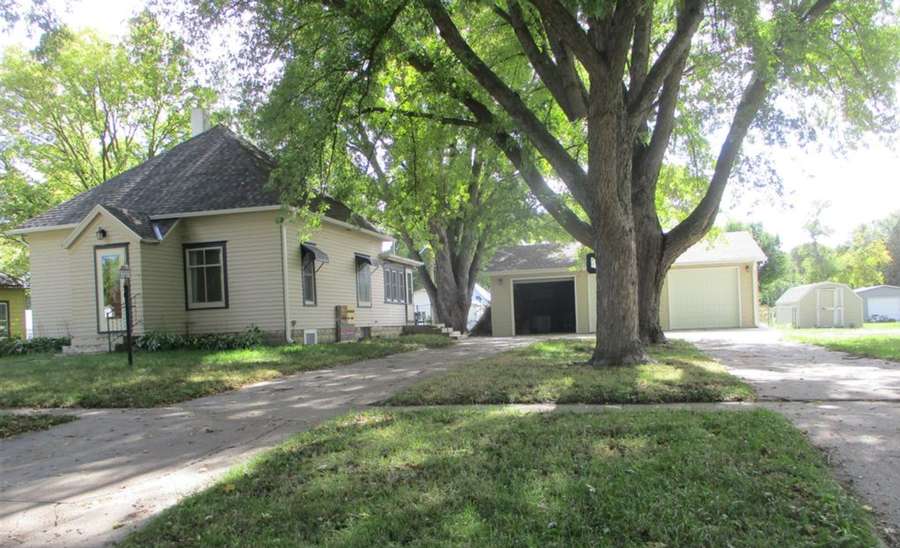 221 O Street, Loup City, NE 68853